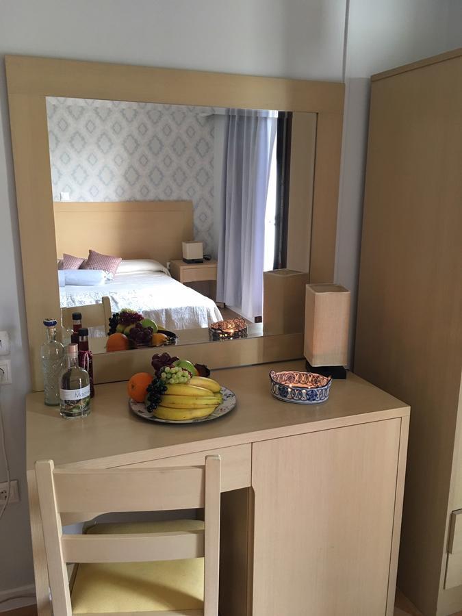Aphrodite Hotel Syros Kini Eksteriør bilde