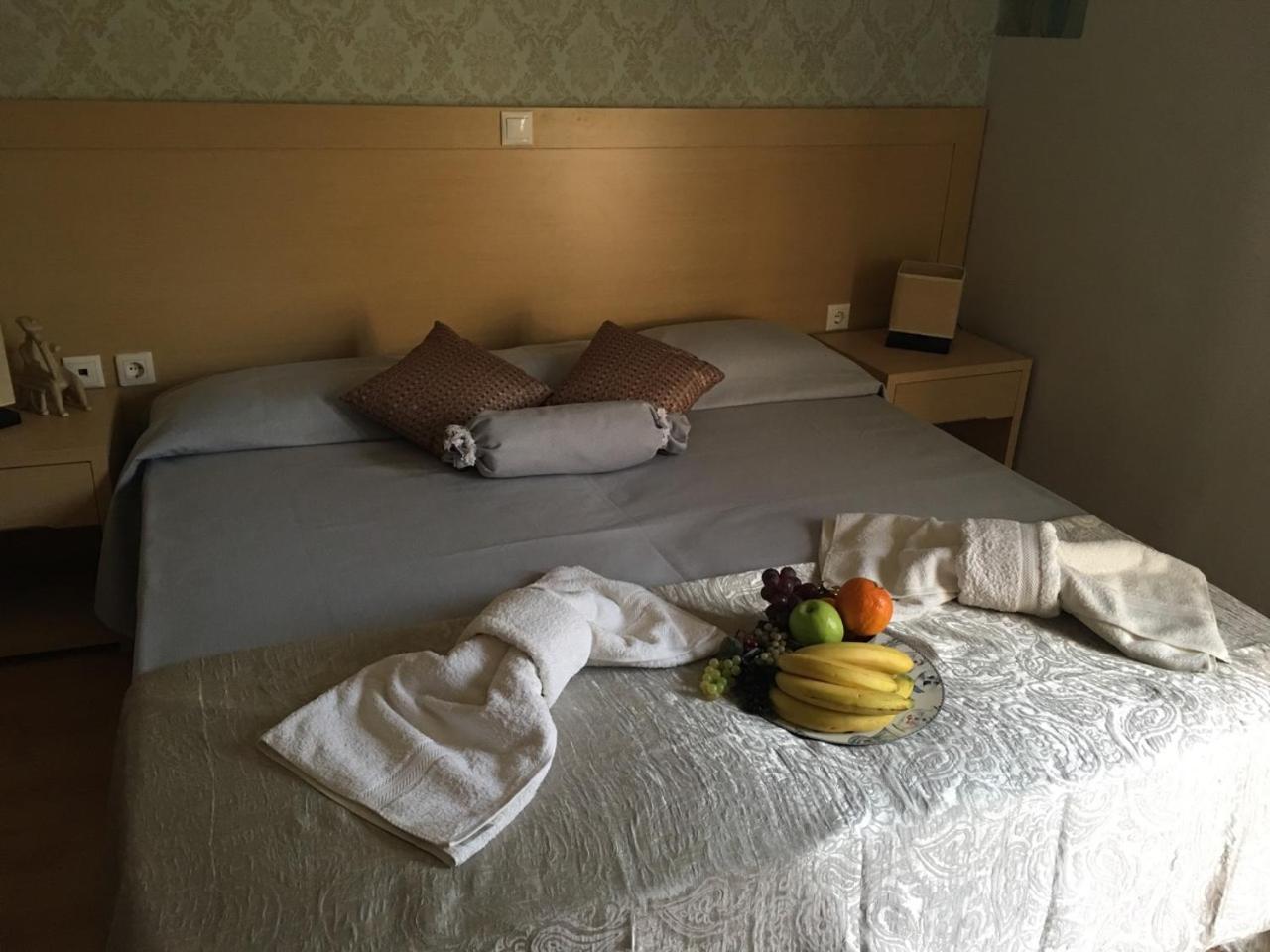 Aphrodite Hotel Syros Kini Eksteriør bilde