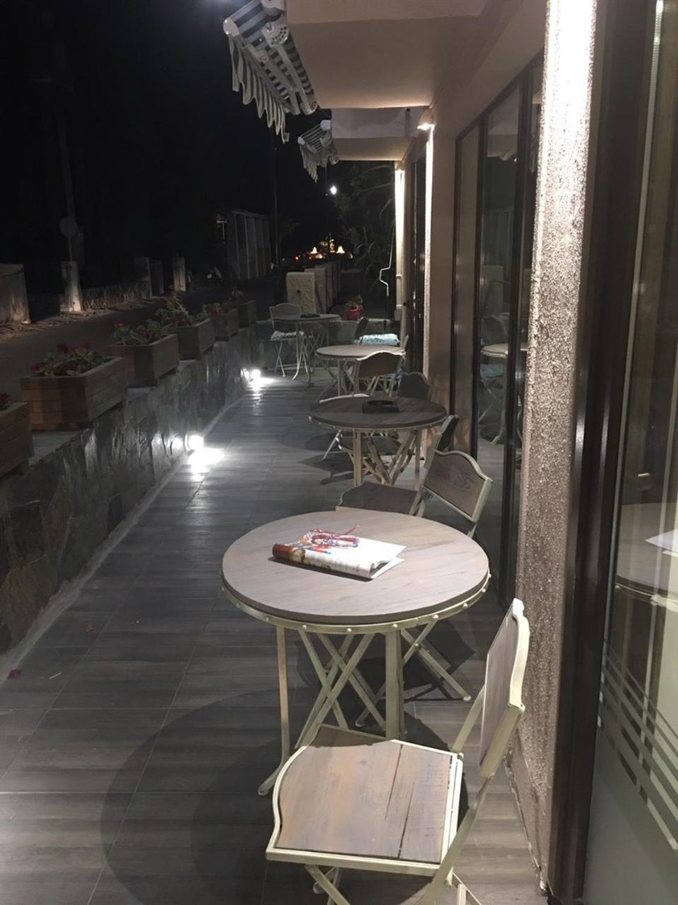 Aphrodite Hotel Syros Kini Eksteriør bilde